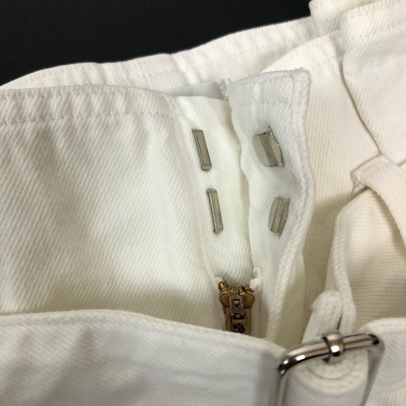 Agolde Celia Paperbag Waist Denim Shorts in Paste White size 25 with Belt - Picture 6 of 12